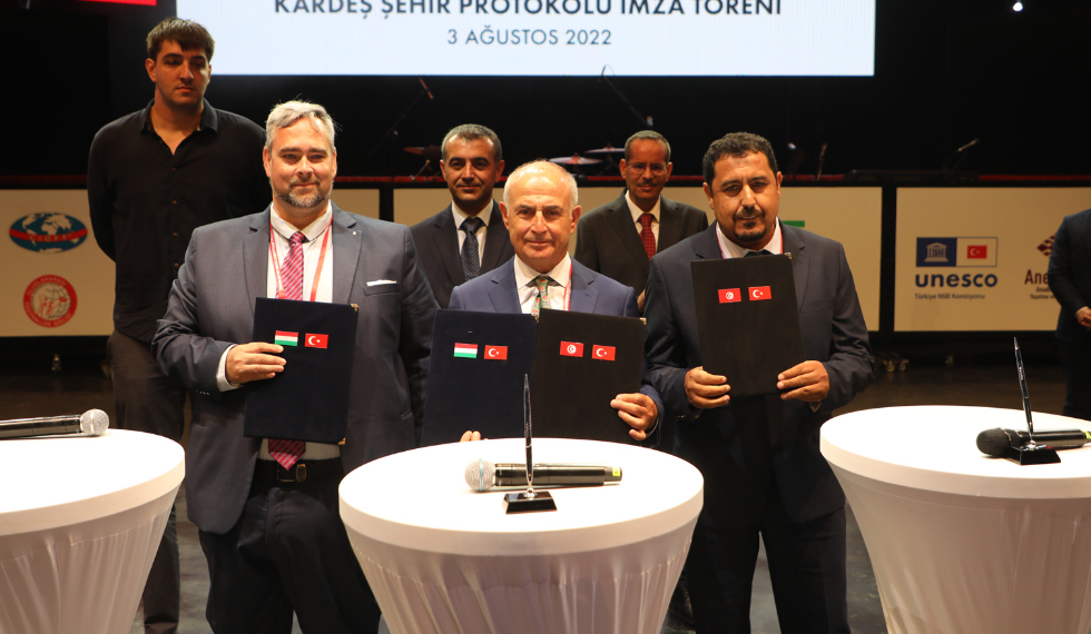 Büyükçekmece’nin 2 kardeş şehri daha oldu