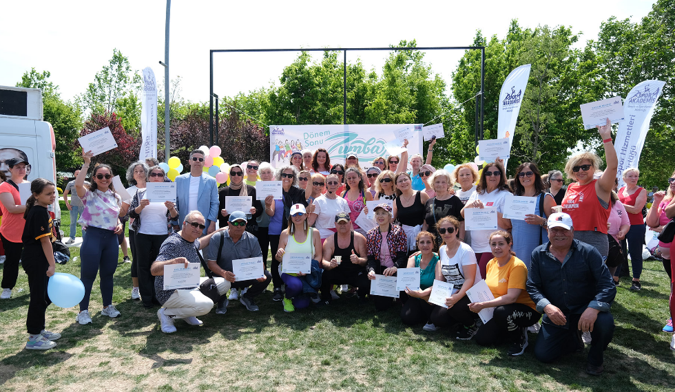 Büyükçekmeceli kadınlar zumba etkinliğinde buluştu