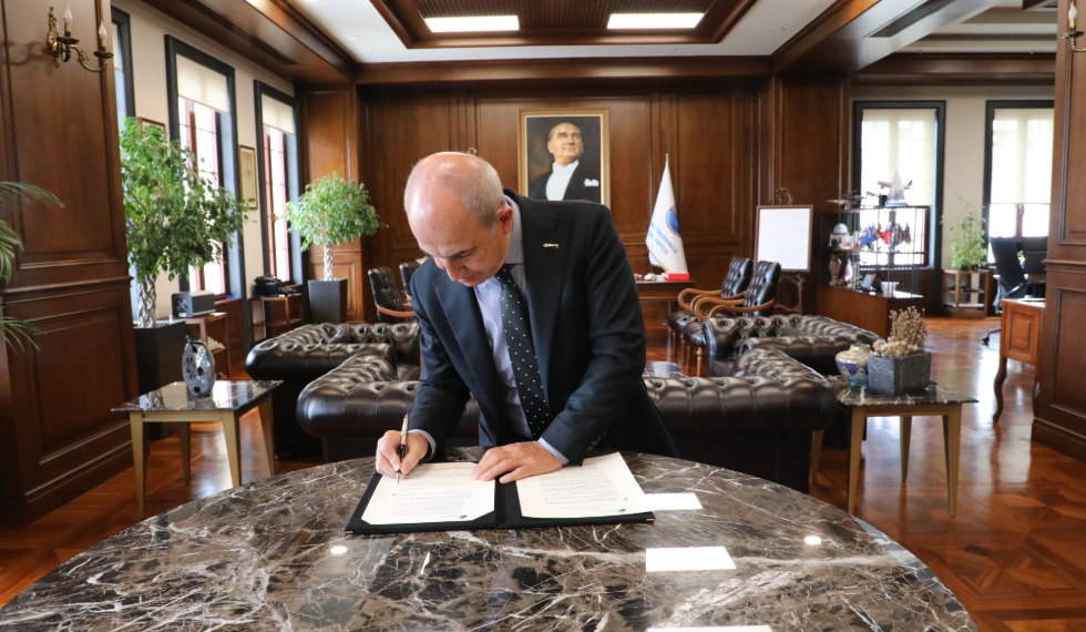 Mayor Akgün signed the EU’s Covenant of Mayors for Climate&Energy