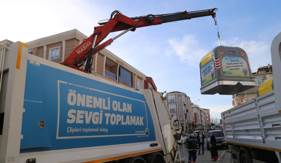Büyükçekmece’de çöp konteynerleri yenileniyor