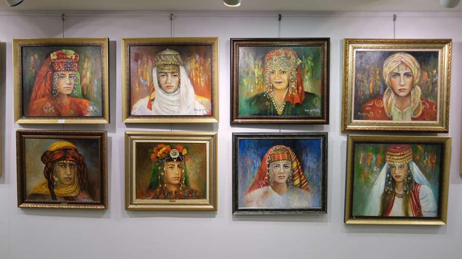 Otantik değerlerin ve folklor öğelerinin işlendiği sergi açıldı